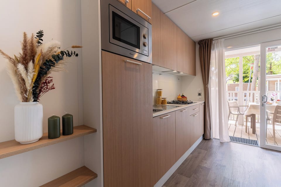 Superior Bungalow, Patio | Private kitchen