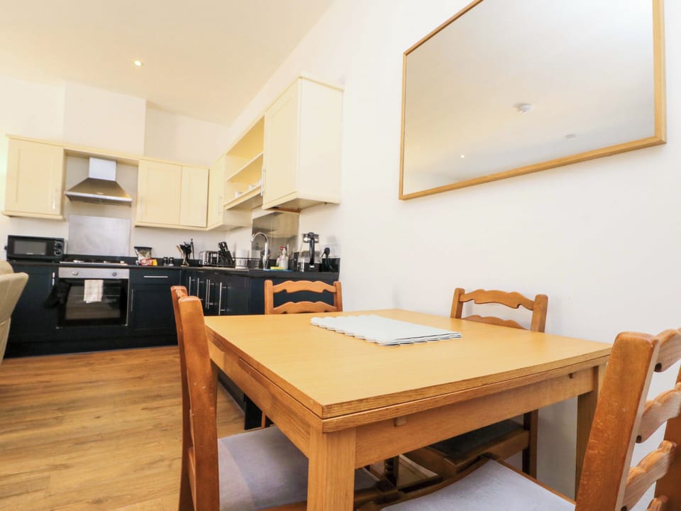 Cottage | Private kitchen | Cookware/dishes/utensils