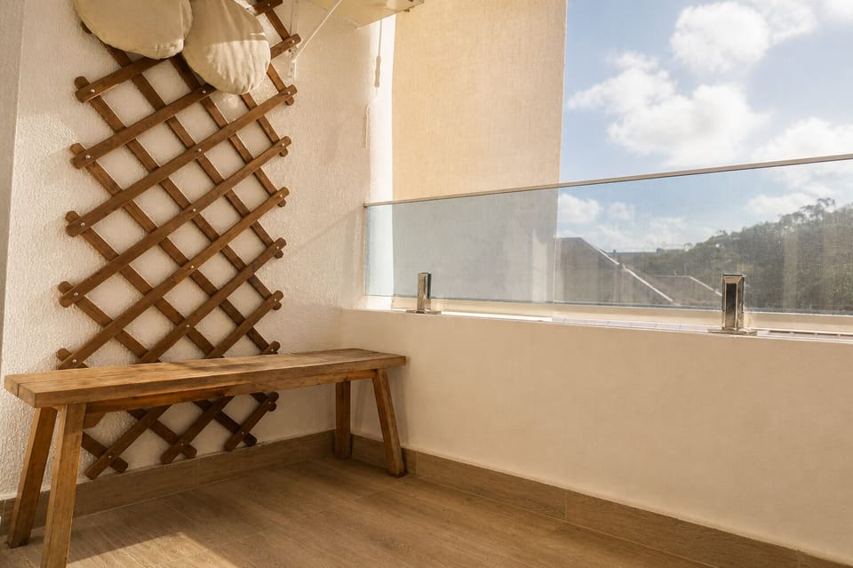 Balcony2