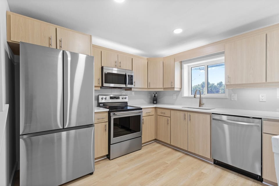 House, 1 King Bed with Sofa bed (Villa Bleu 2) | Private kitchen | Oven, toaster