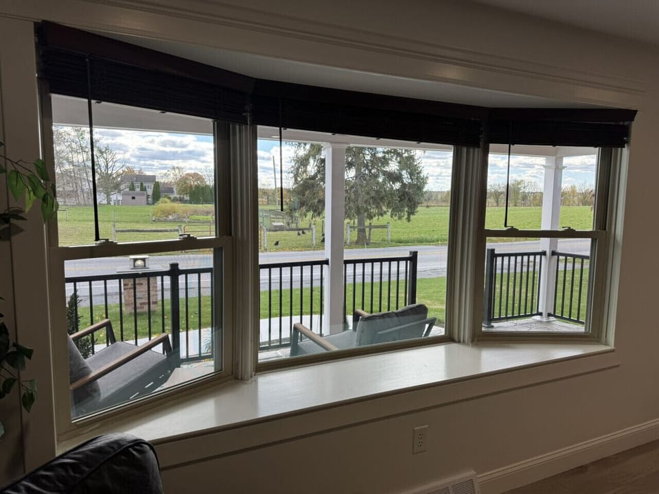 [Main Living Room]  Farmland Views