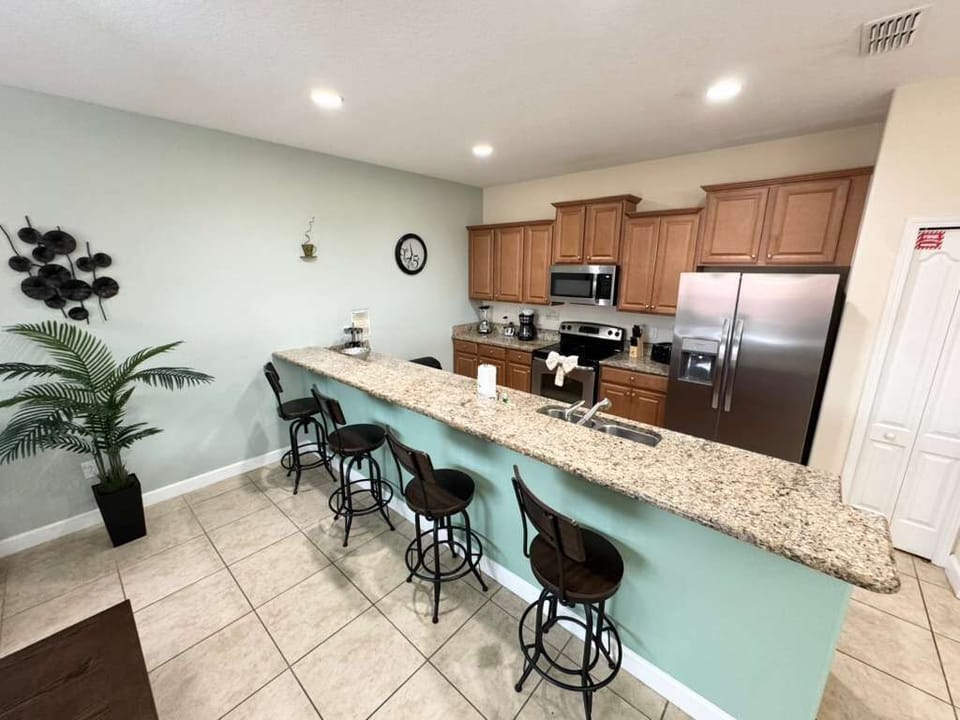 Kitchen Bar