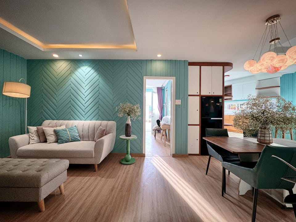 Comfort House, 2 Bedrooms, Garden View | Living area | Flat-screen TV, fireplace