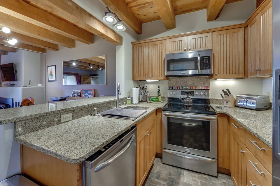 Kitchen | 1st Floor