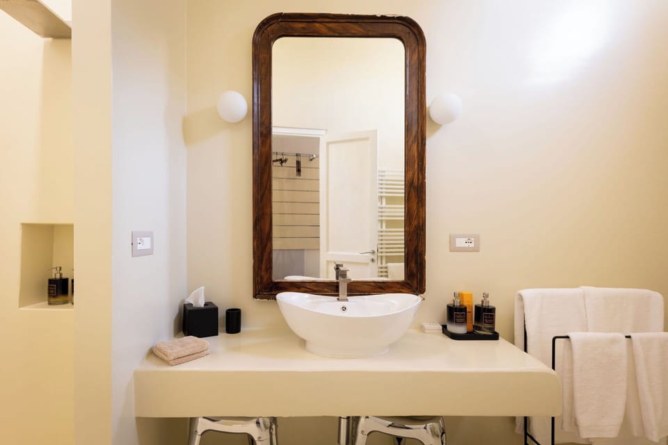 Autumn, Bathroom, Spring, Summer