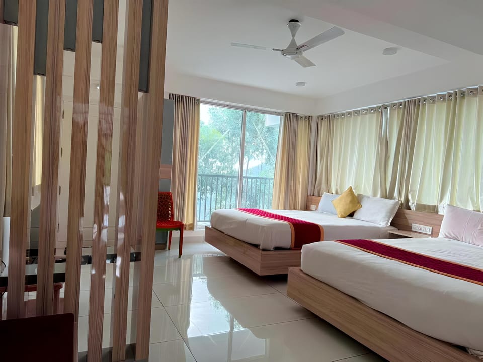 Comfort Suite, Balcony, Mountain View | Soundproofing, free WiFi