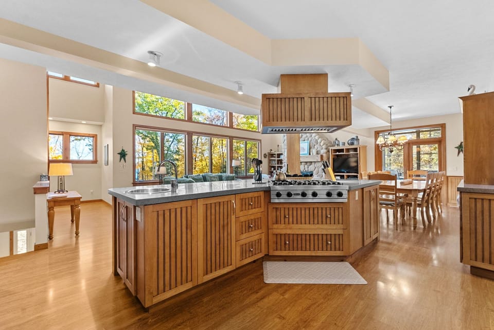 This kitchen was made for dancing (and cooking)!