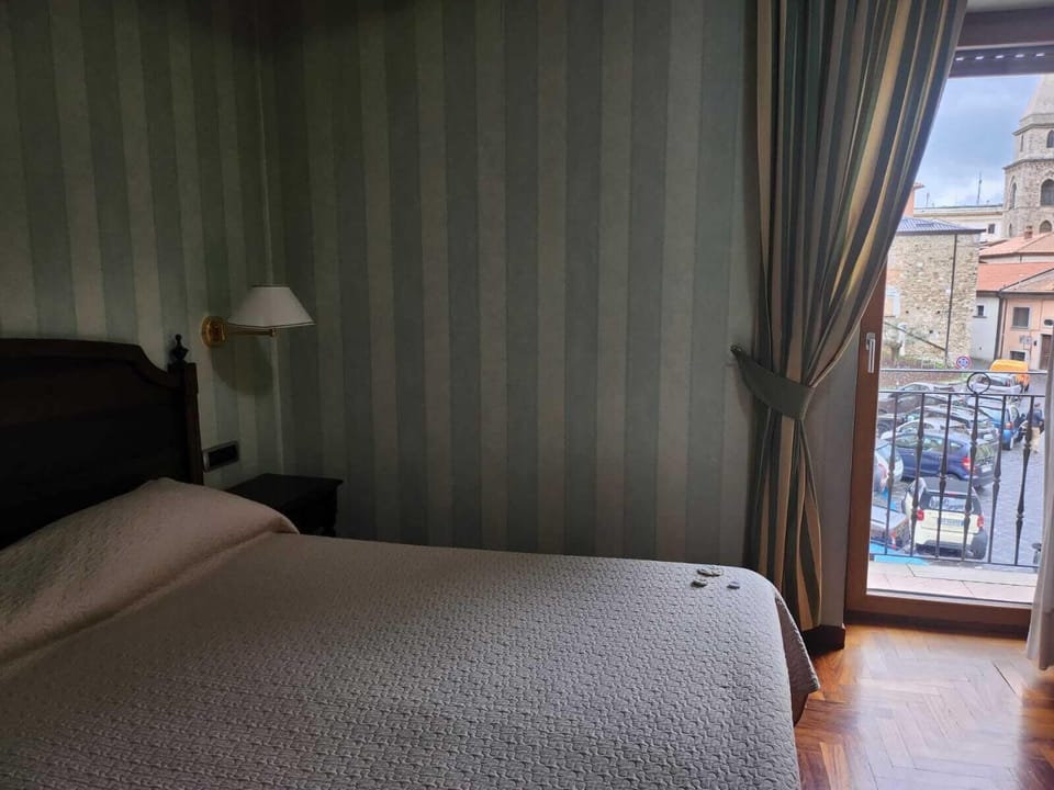 Double or Twin Room | In-room safe, desk, blackout drapes, soundproofing