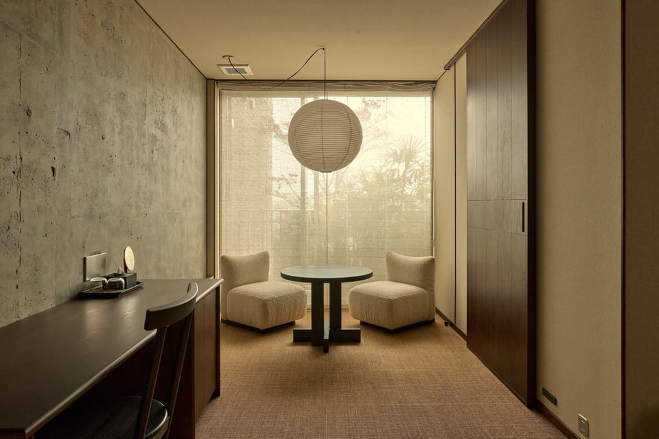 Deluxe Twin Room, Non Smoking, Private Bathroom | Free minibar, in-room safe, desk, laptop workspace