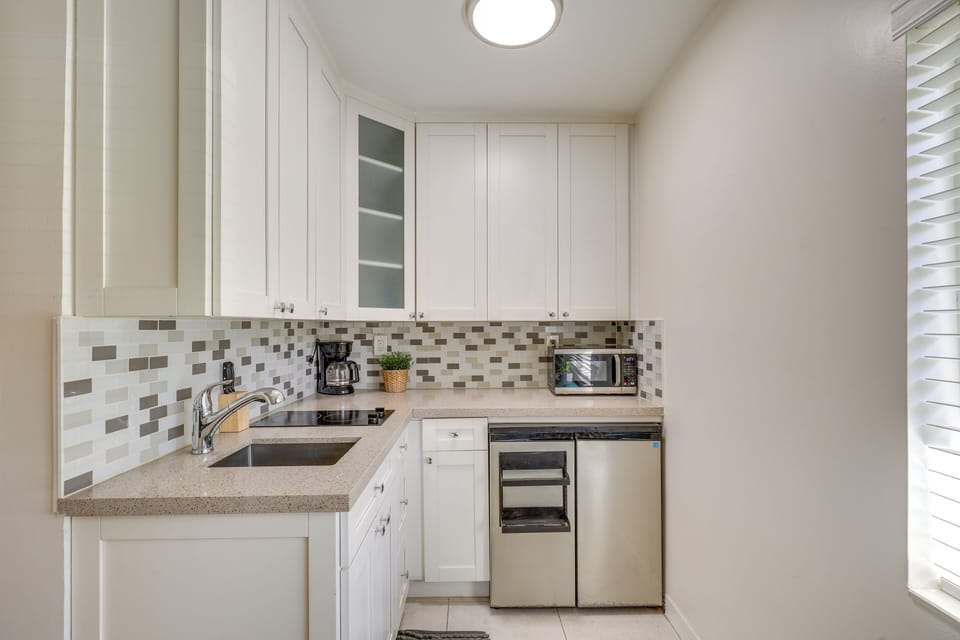Apartment (1 Bedroom) | Interior