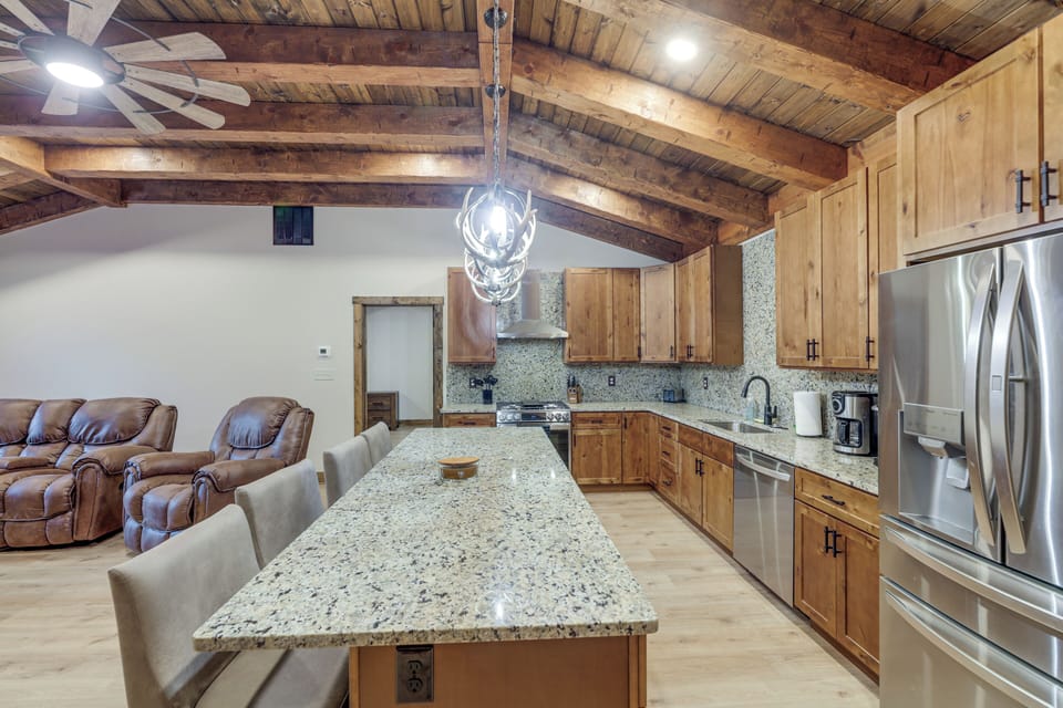 House (3 Bedrooms) | Interior