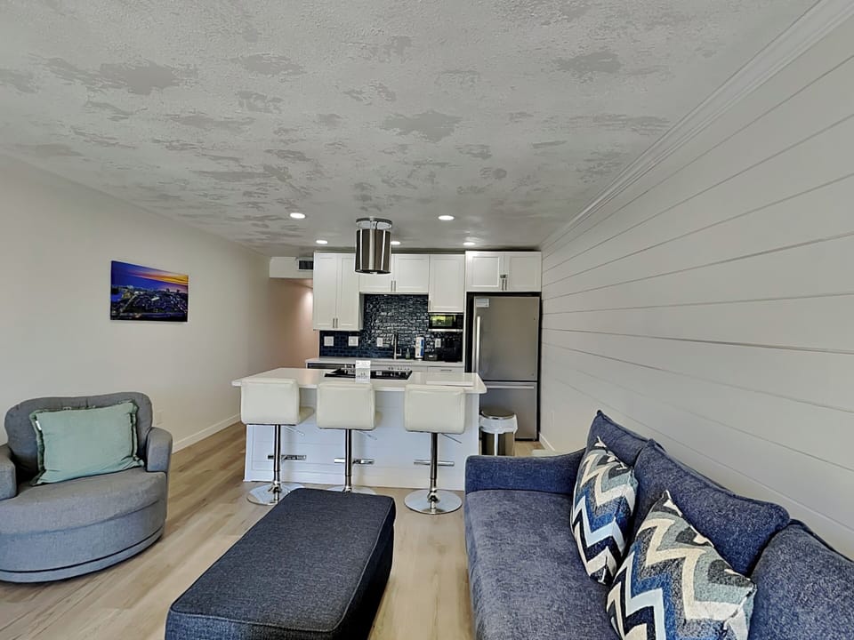 Living Area - Open Floor Plan