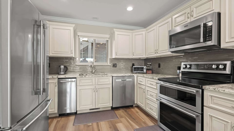 The open kitchen is well equipped for an unforgettable getaway​