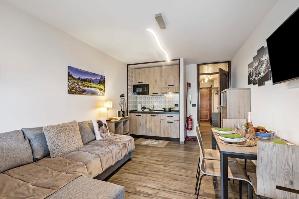 Family Apartment, Multiple Bedrooms (Prestige Eleven In The Center Of Town) | Interior