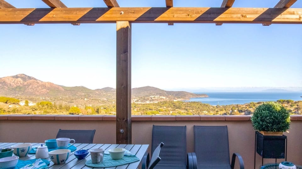 Deluxe Apartment, Sea View | Terrace/patio