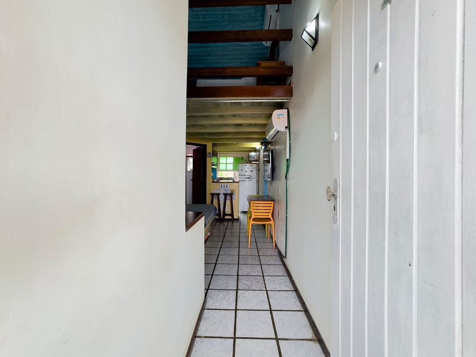 Photo of the whole room,Bedroom