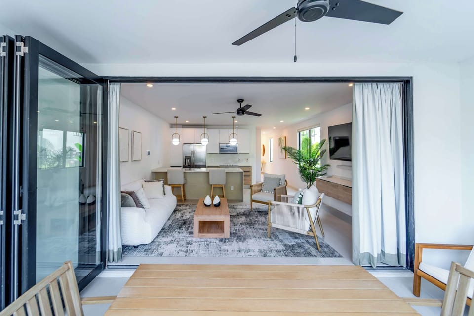 New Luxury 2BR Home with Private Pool & Bath Tub! Just a 3-Min Walk to the Turquoise waters of Reeds Bay Beach!