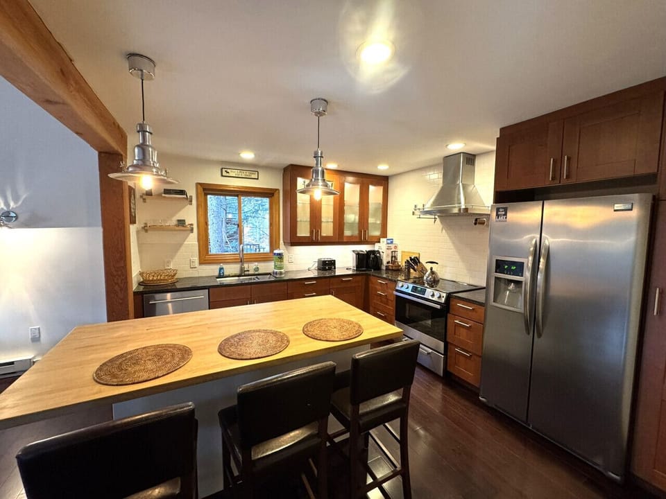 New fully equipped Kitchen with butcher block island
