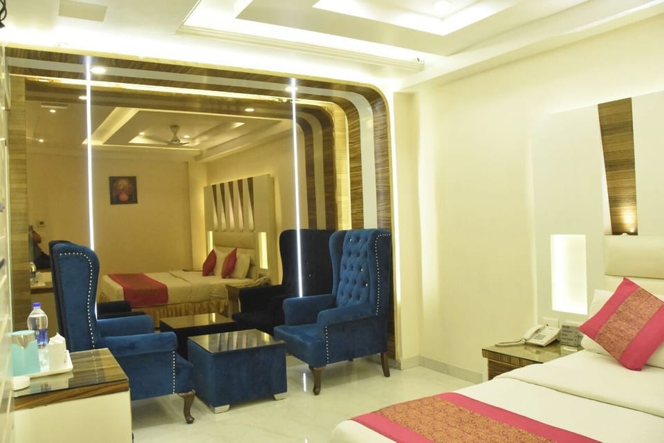 In-room safe, soundproofing, iron/ironing board, free WiFi