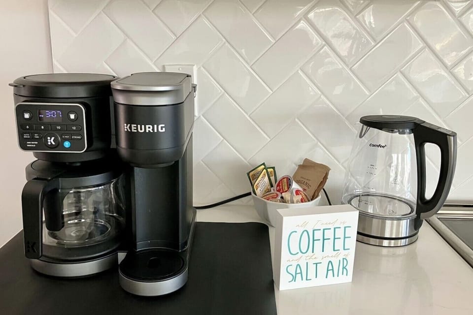 Coffee and tea station
