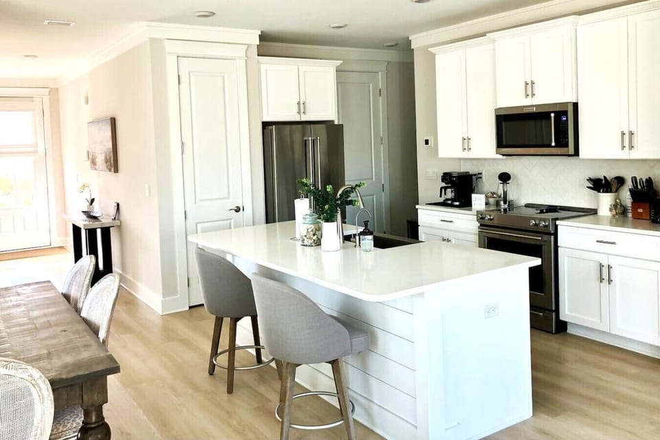 Well-equipped kitchen 