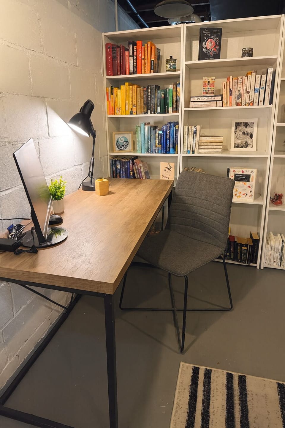 Dedicated work space with monitor available