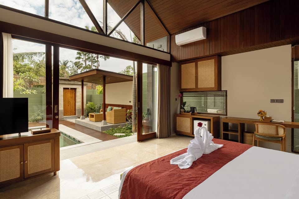 Villa, 1 Bedroom, Pool View | Minibar, free WiFi