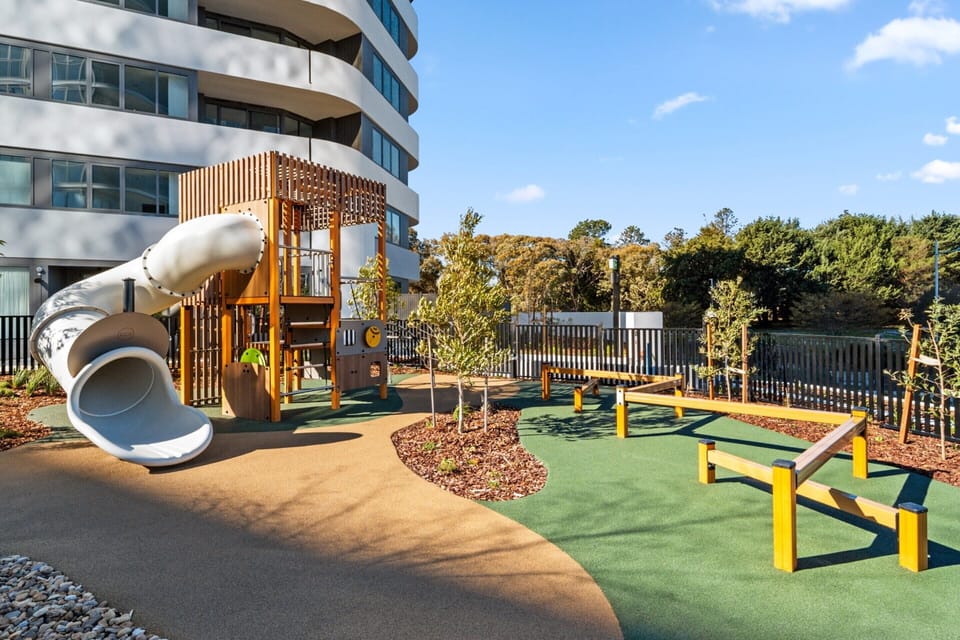 Apartment With Gym and Indoor Pool Access Apartment in Canberra