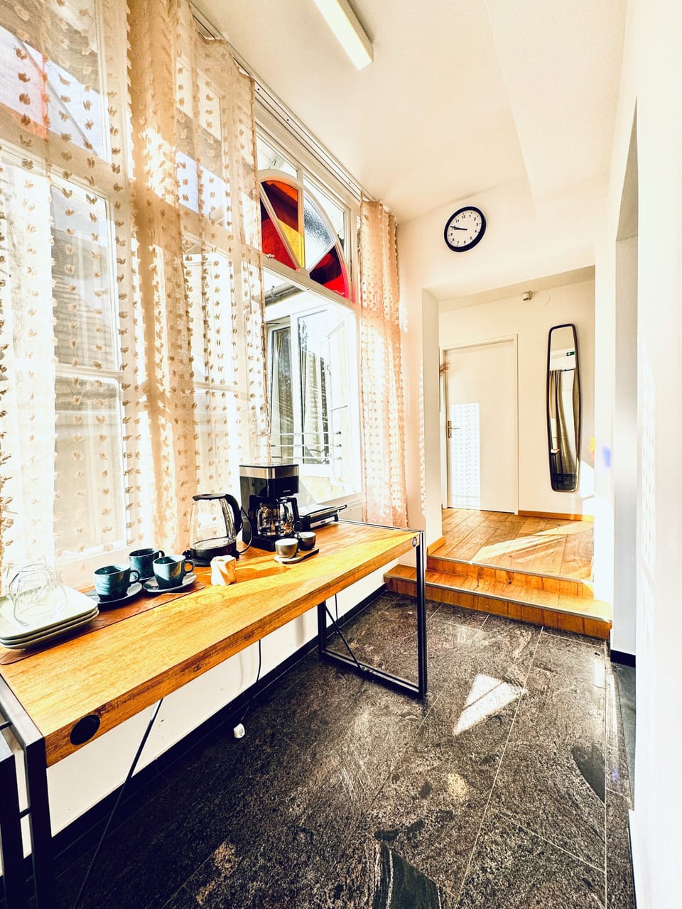 Basic Apartment | Private kitchen | Fridge, microwave, stovetop, cookware/dishes/utensils