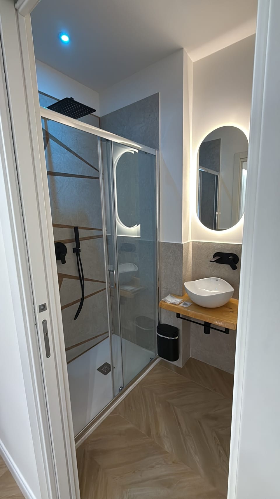 Luxury Quadruple Room, City View | Bathroom | Bidet