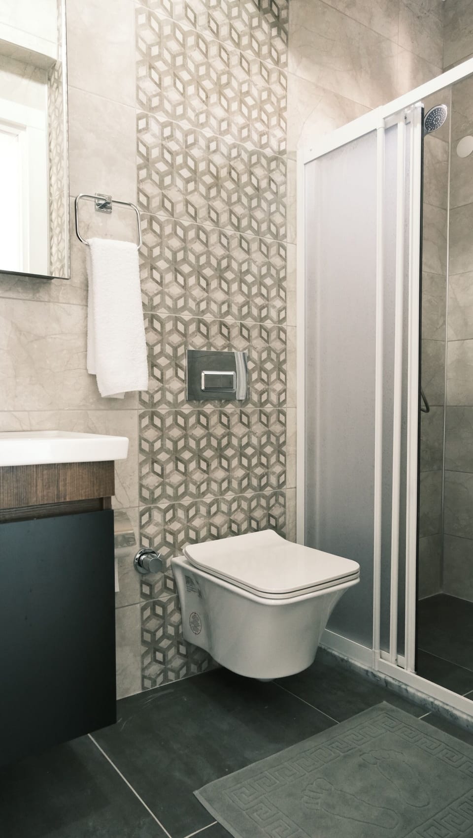 Classic Double Room, Garden View | Bathroom | Shower, hair dryer, slippers, towels