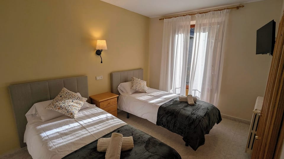 Classic Double Room, Balcony, City View | Free WiFi, bed sheets
