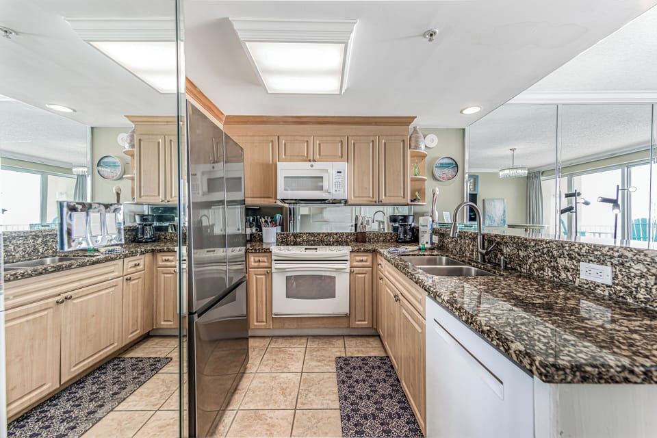 Full Kitchen