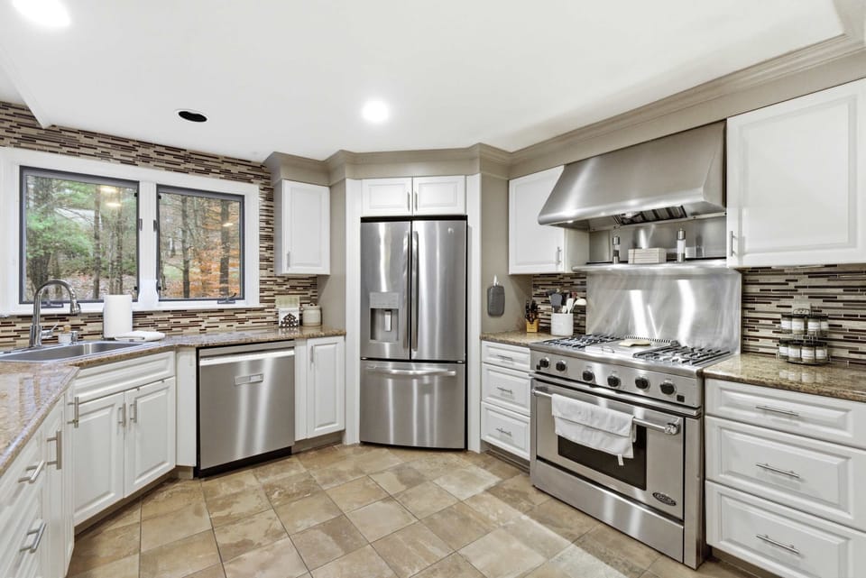 Chef’s dream kitchen with gas range to cook like you're at home