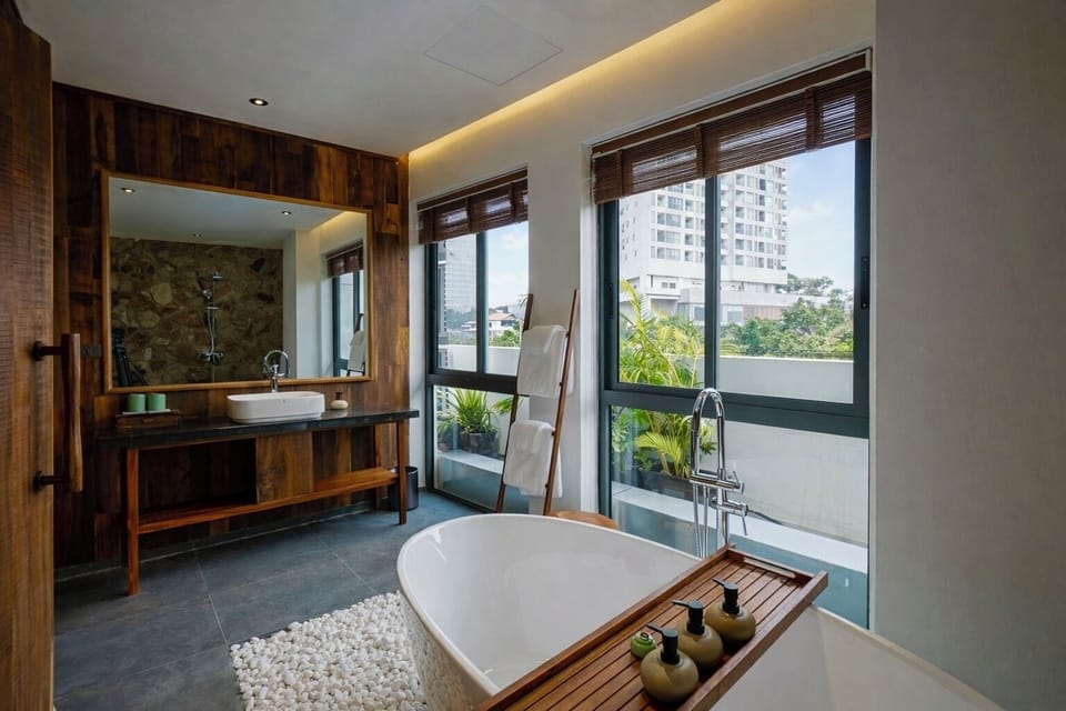 Luxury Studio Suite, City View | Living area | LED TV