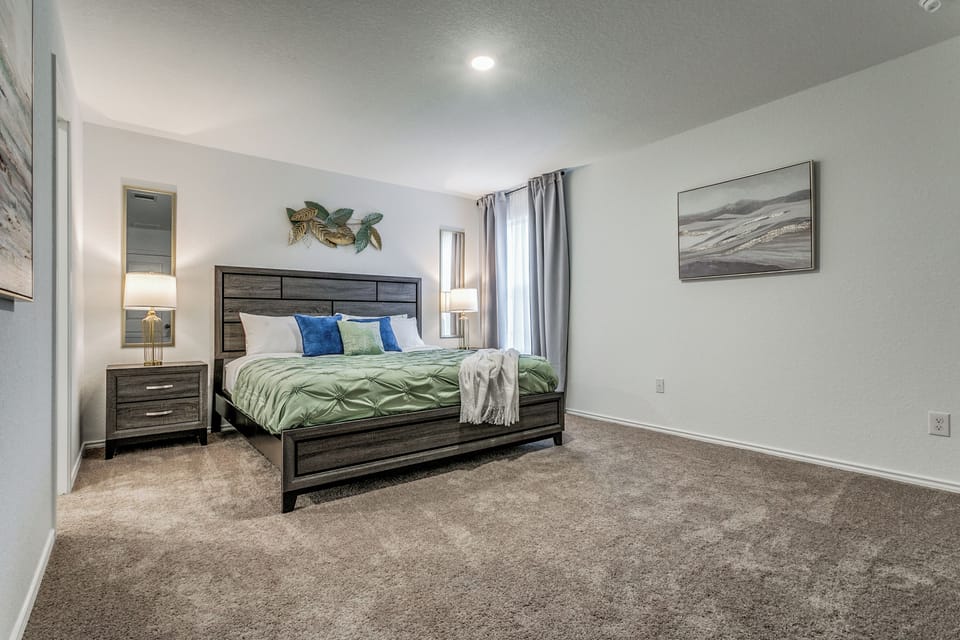 Iron/ironing board, free WiFi