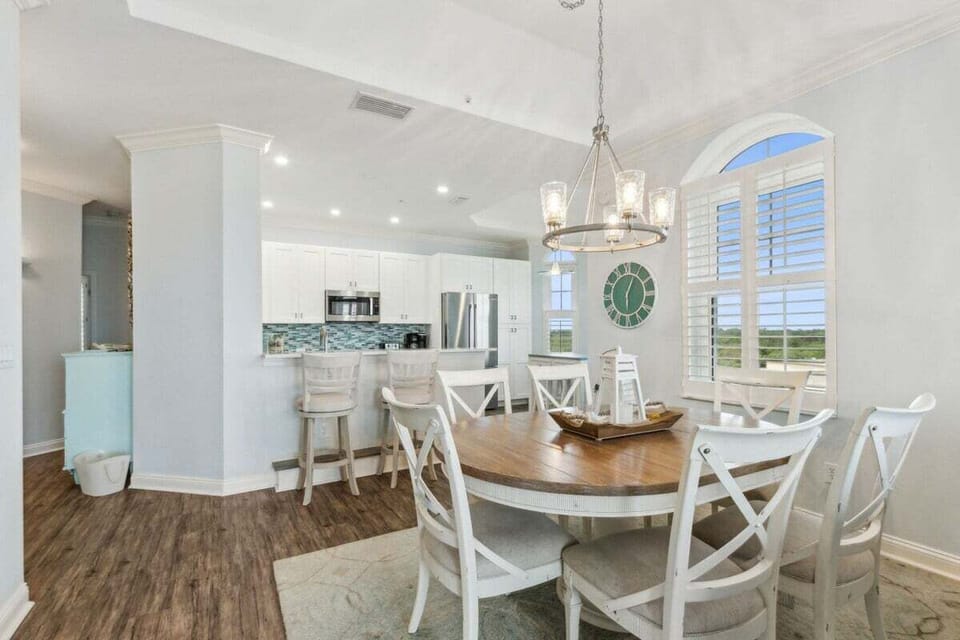 Spacious open-concept living and dining