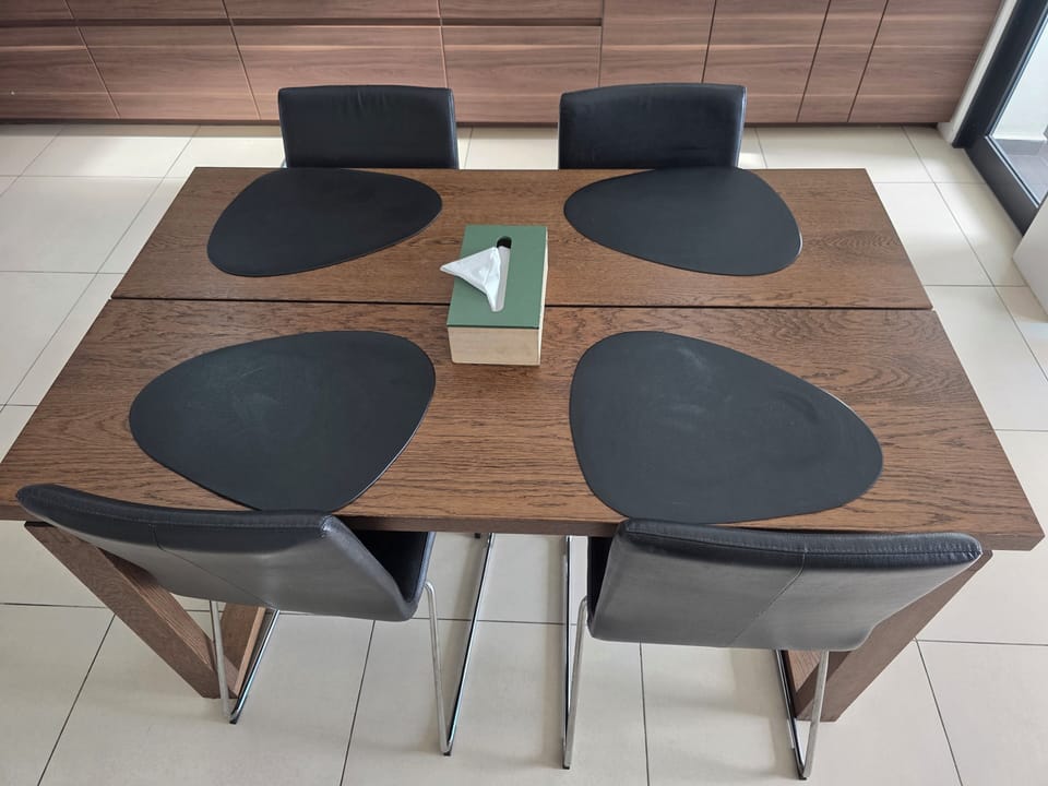Standard Apartment, Balcony, City View | In-room dining