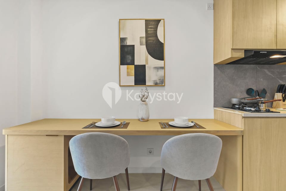 Apartment, 1 Bedroom, City View | Dining room