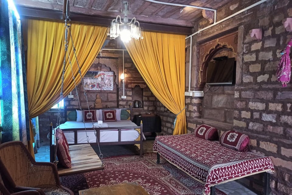 Deluxe Triple Room, Balcony | WiFi (free)