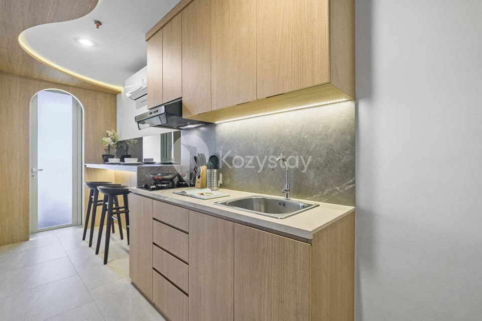 Apartment, 1 Bedroom, City View | Private kitchen | Full-size fridge, microwave, stovetop, rice cooker