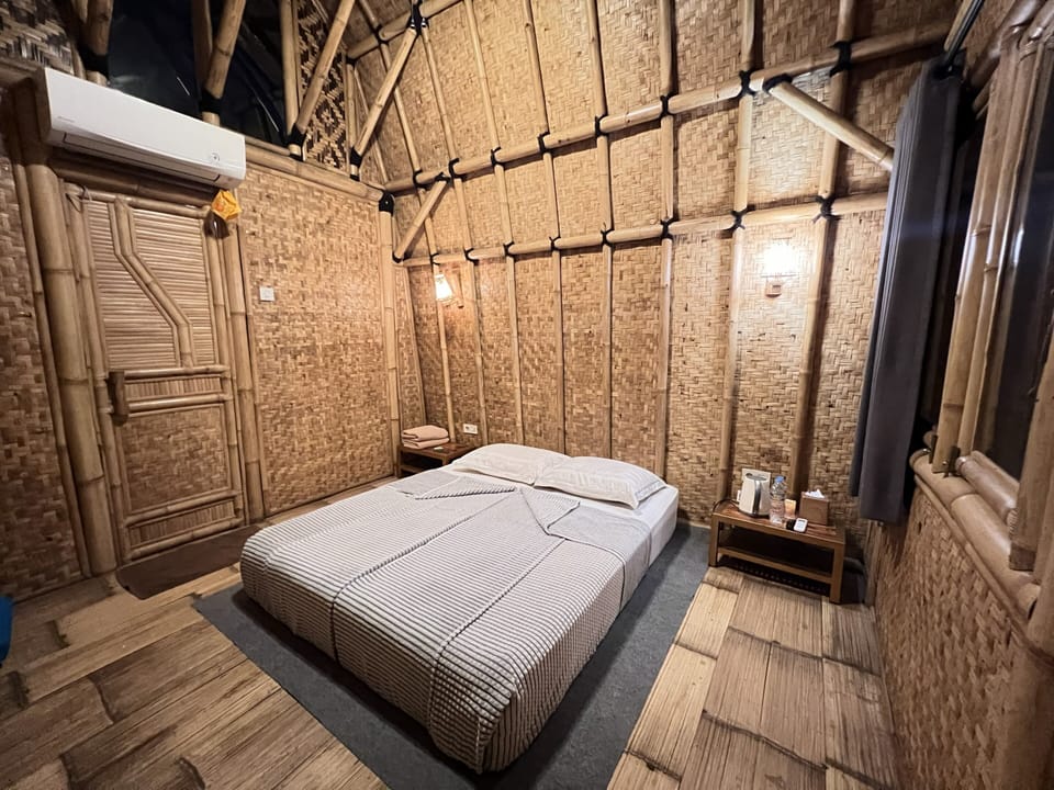 Classic Double Room | Laptop workspace, free WiFi, bed sheets