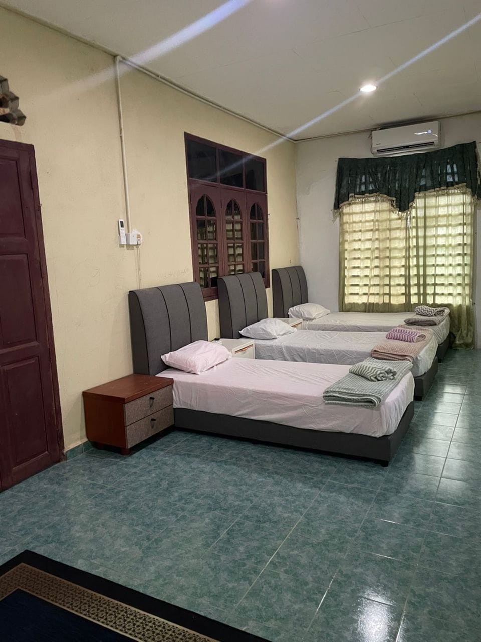 Family Double Room | Free WiFi, bed sheets