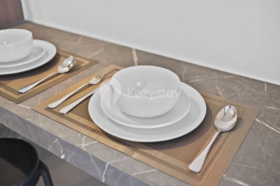 Apartment, 1 Bedroom, City View | Dining room
