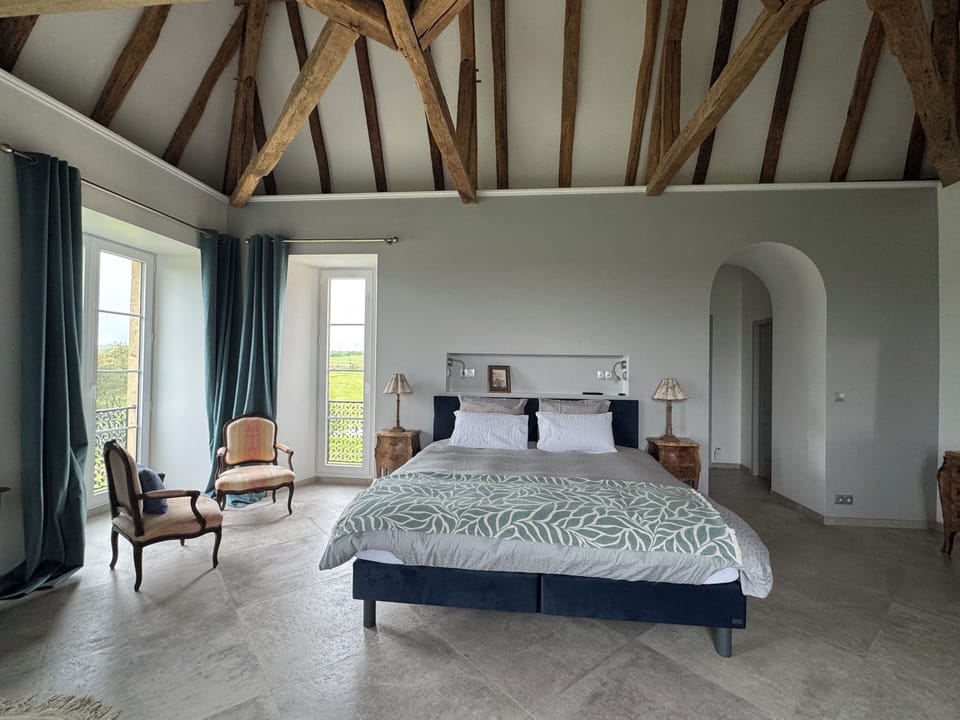 Deluxe Suite, Garden View | Premium bedding, soundproofing, free WiFi, bed sheets