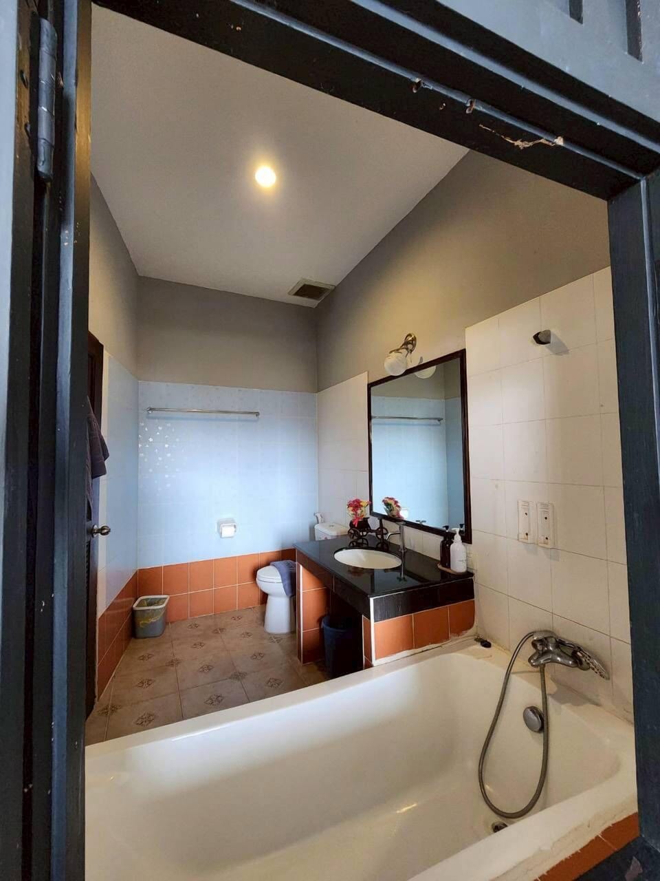 Family Triple Room | Bathroom | Hair dryer, towels, soap, shampoo