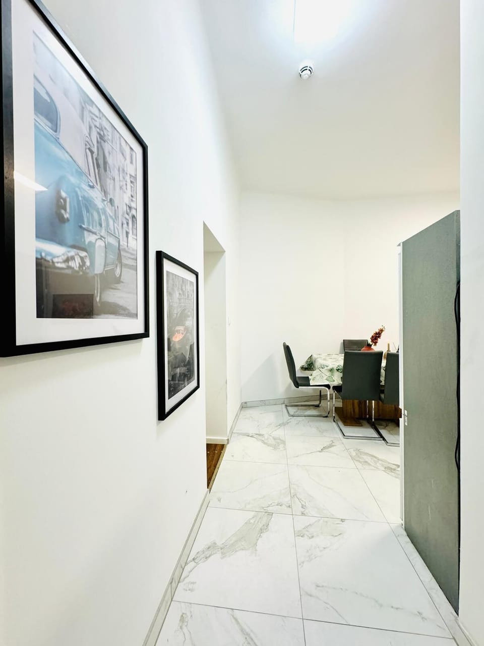 Basic Apartment | Private kitchen | Fridge, oven, stovetop, electric kettle