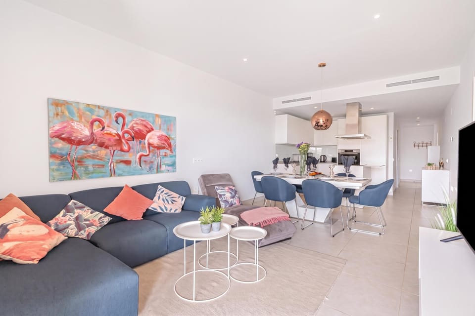 Family Apartment, 2 Bedrooms, 2 Bathrooms (Lotus Jardinana Paradise) | Living area