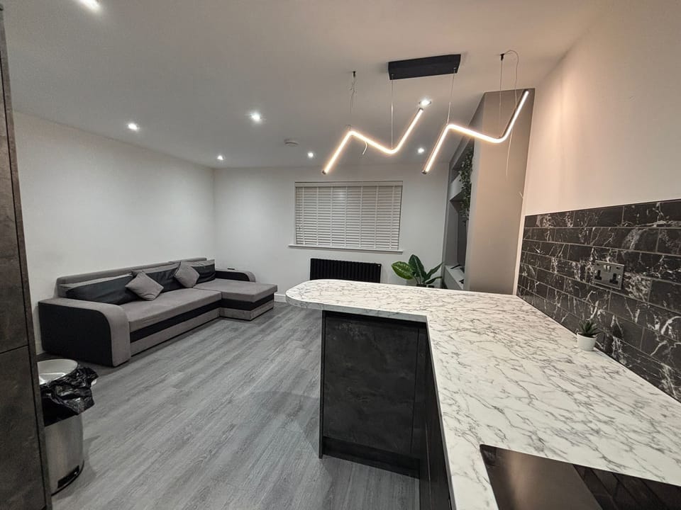 Comfort Apartment, 2 Bedrooms, Non Smoking, Kitchen | Living area