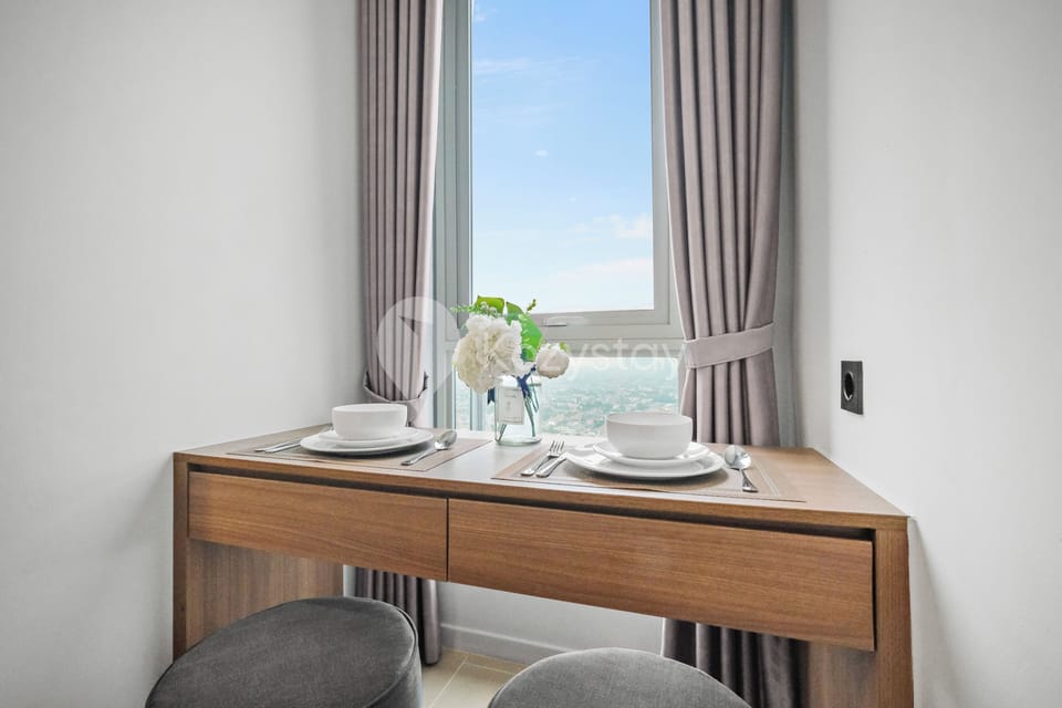 Apartment, 1 Bedroom, City View | Dining room